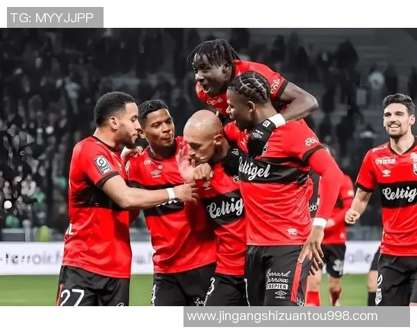 甲府疾风迎战鹿岛鹿角激烈对决展现日本足球魅力与激情